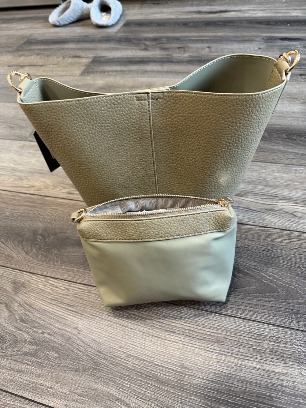 Olive Green Women’s Shoulder Bag with Pouch